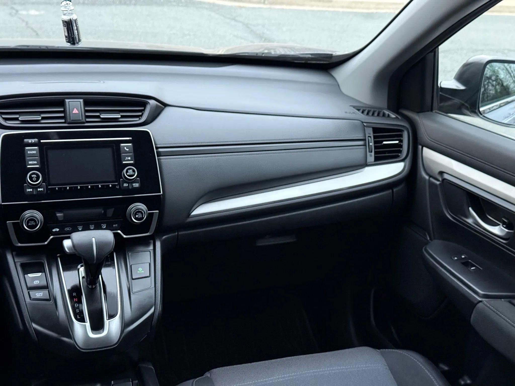 Used 2019 Honda CR-V LX image 27