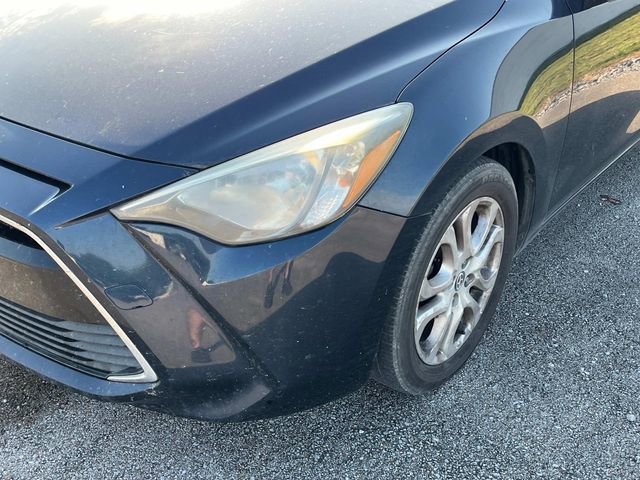 Used 2016 Scion iA FWD image 10