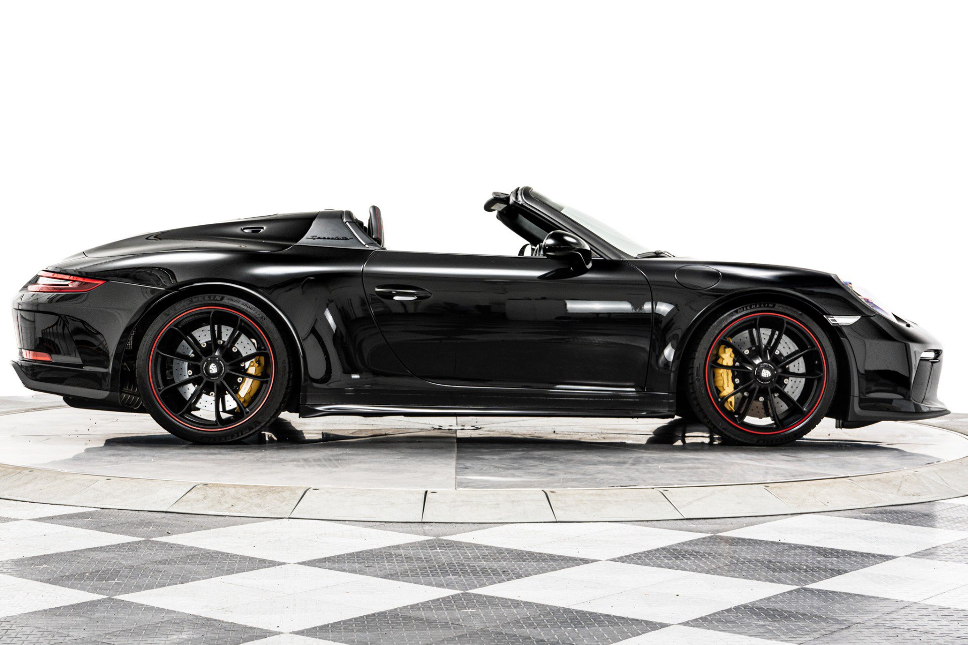 Used 2019 Porsche 911 Speedster RWD image 40