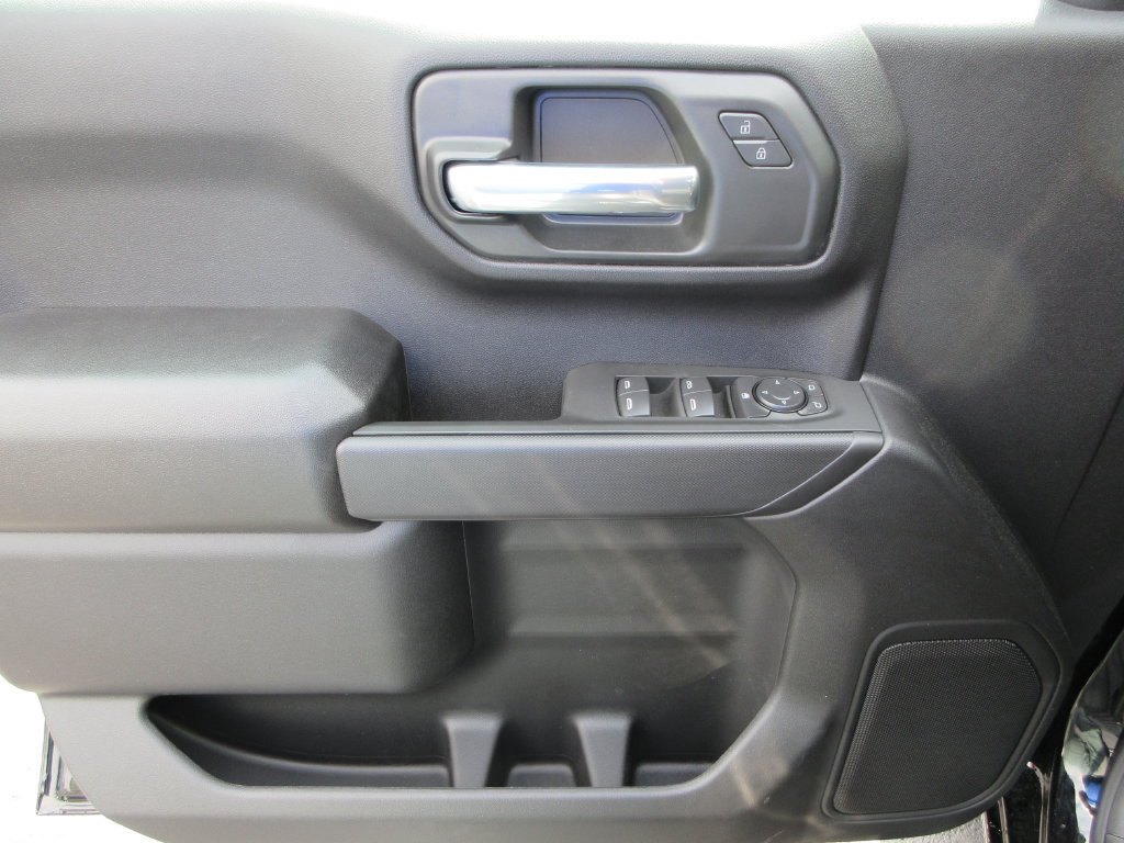 New 2026 Chevrolet Silverado 1500 Custom w/ Turbomax Blackout Package AWD/4WD image 23