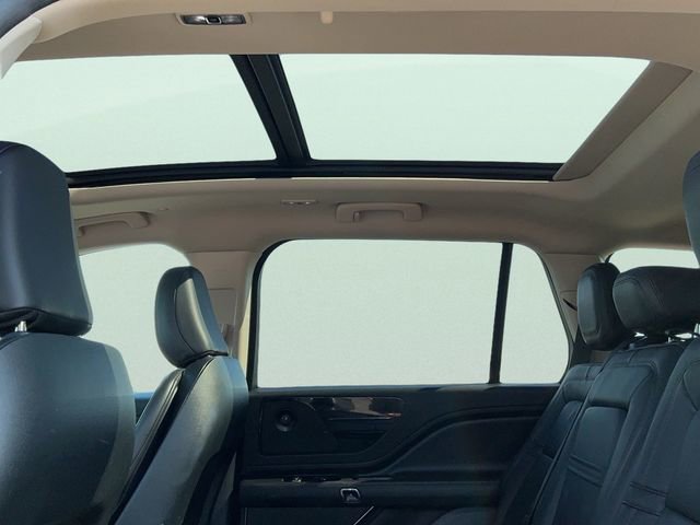 Used 2022 Lincoln Aviator Reserve w/ Equipment Group 201A image 17