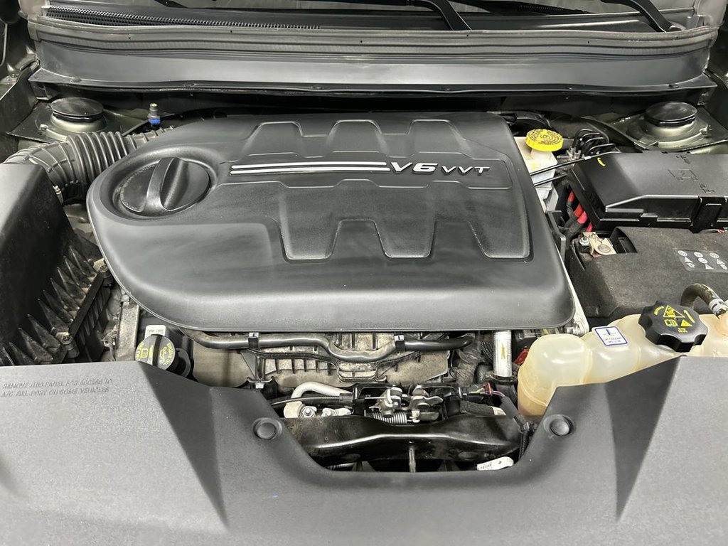 Used 2019 Jeep Cherokee Limited AWD/4WD image 24