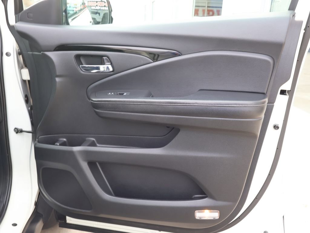 Used 2017 Honda Ridgeline RTL-E image 35