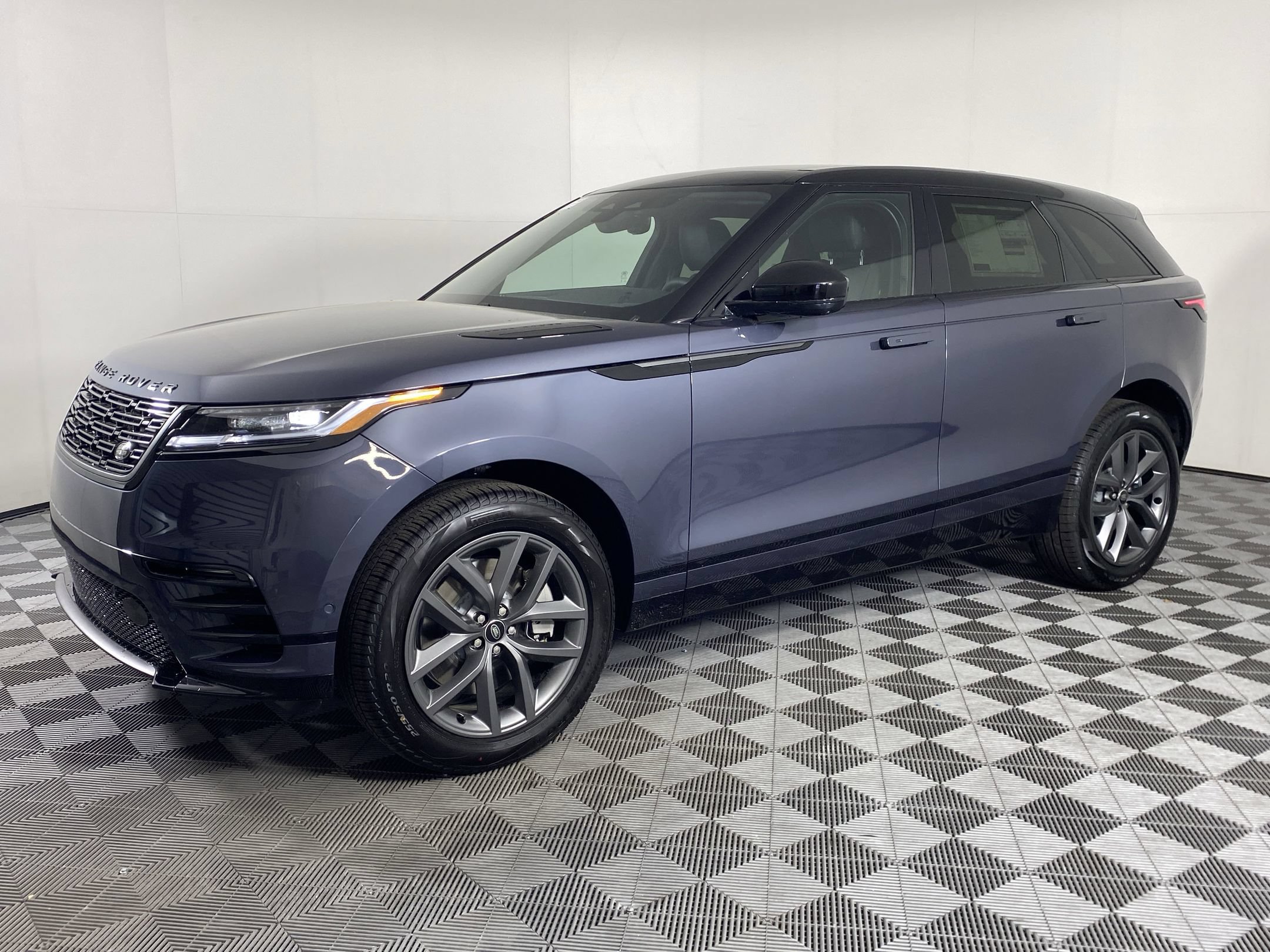 Used 2026 Land Rover Range Rover Velar Dynamic SE