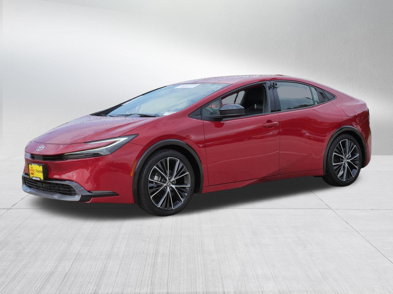 Certified 2025 Toyota Prius XLE FWD image 3
