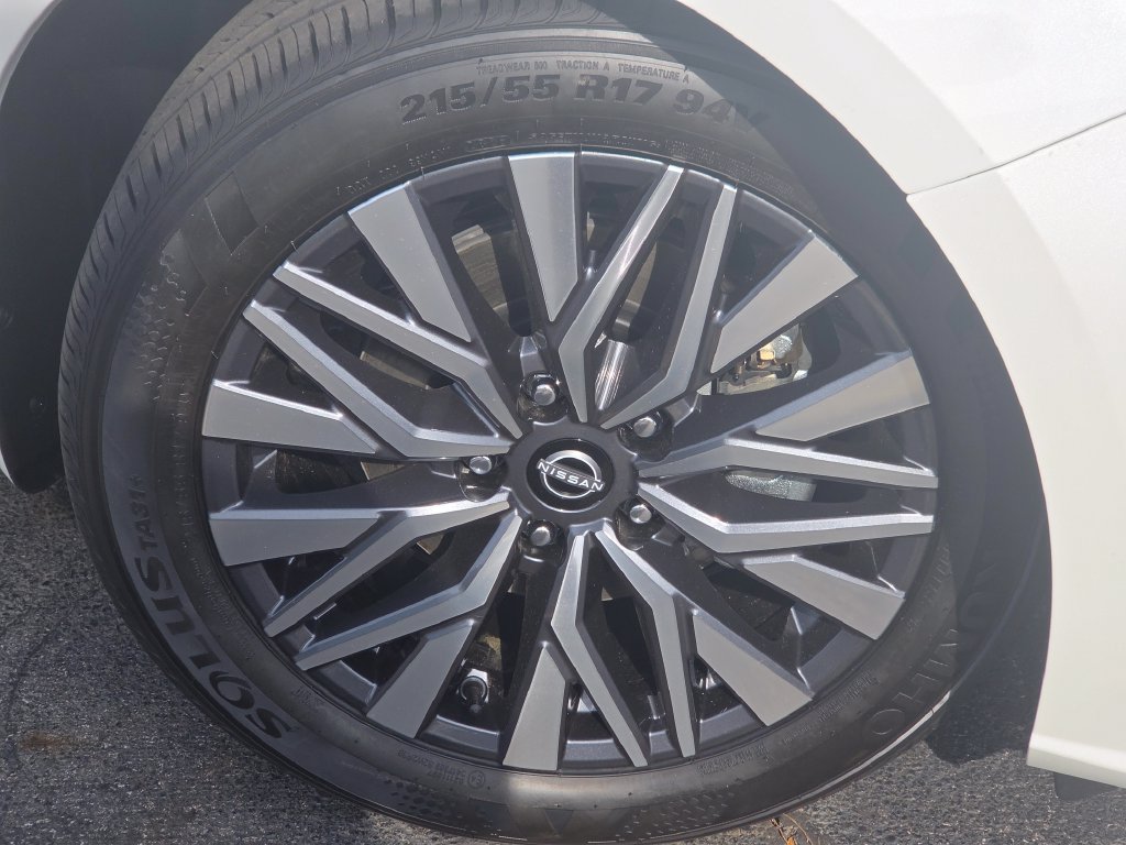 New 2026 Nissan Altima 2.5 SV FWD image 13