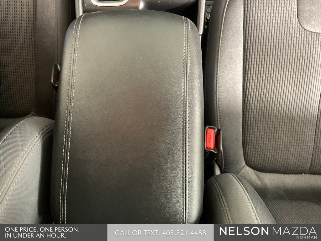 Used 2020 Hyundai Santa Fe SE image 35