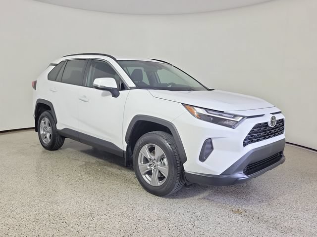 Used 2025 Toyota RAV4 XLE FWD image 4