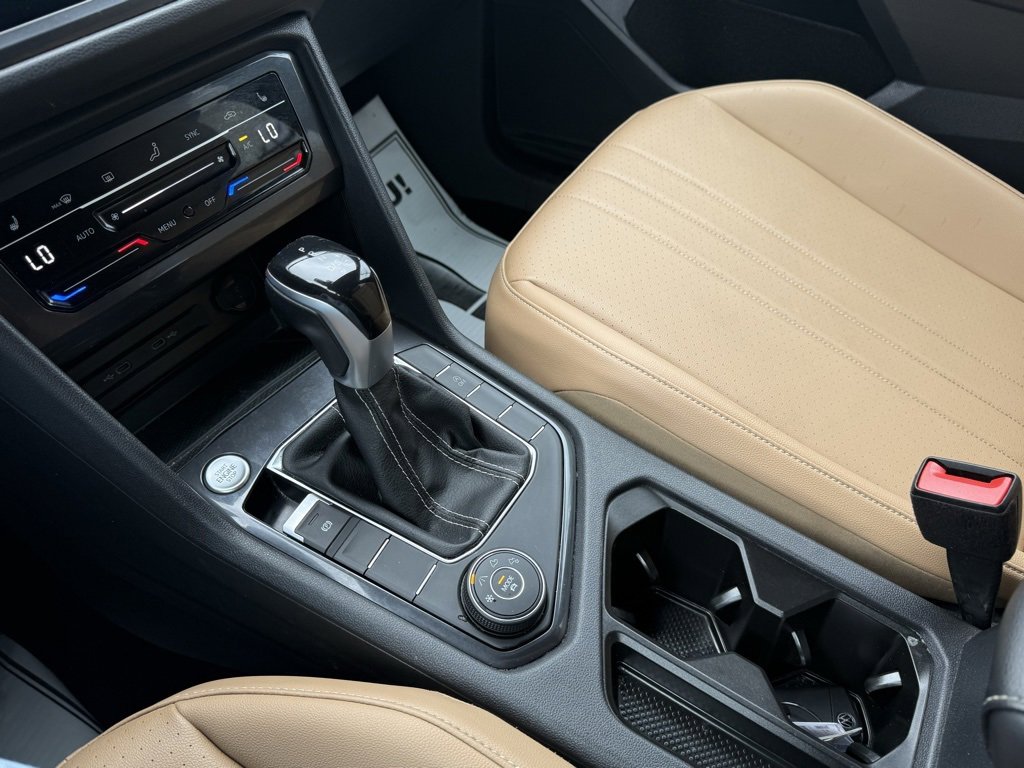 Used 2022 Volkswagen Tiguan SE image 31