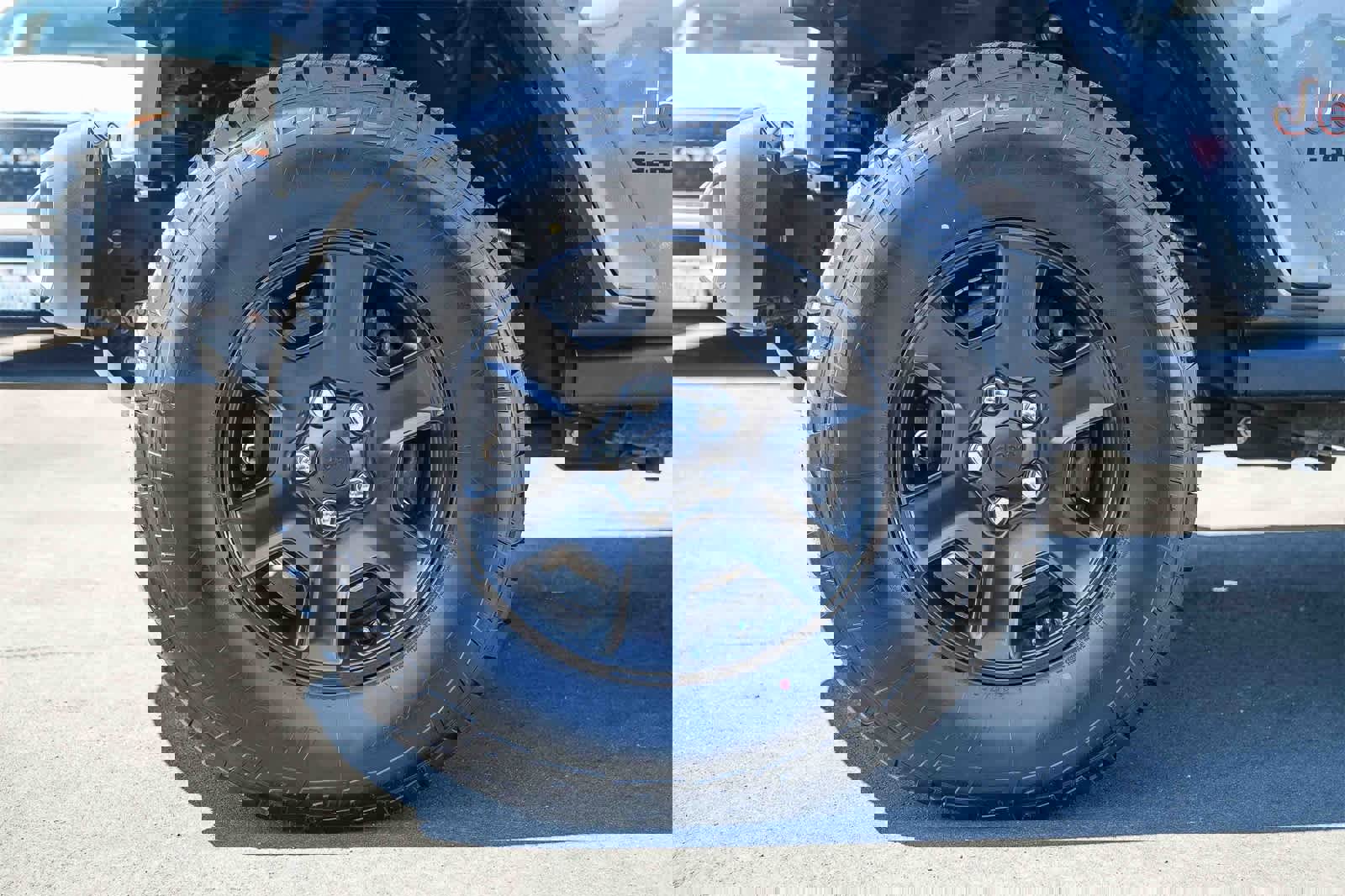 Used 2021 Jeep Gladiator Mojave w/ Trailer Tow Package image 8