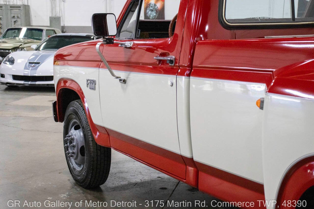 Used 1986 Ford F350 2WD Regular Cab image 22