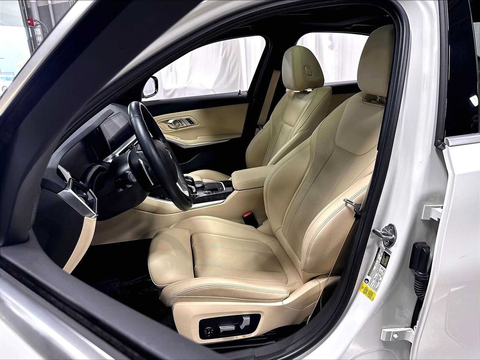 Used 2022 BMW 330i Sedan w/ Premium Package RWD image 8