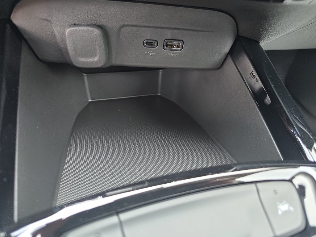 New 2026 Chevrolet Trax LT w/ Driver Confidence Package FWD image 29