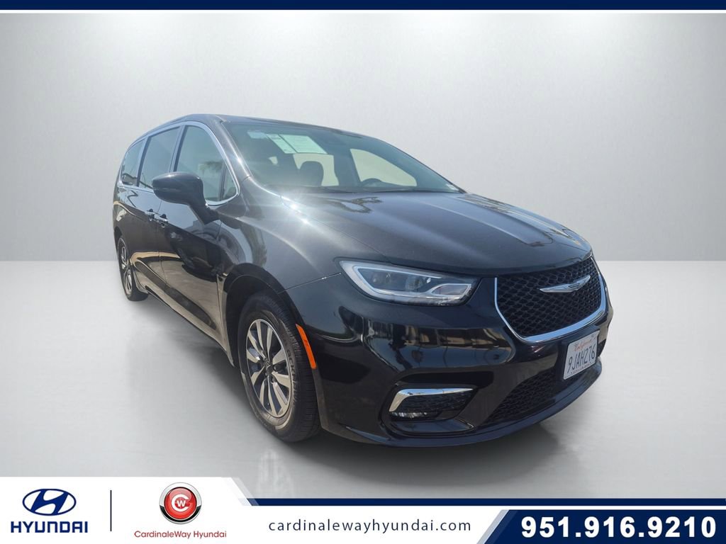 Used 2023 Chrysler Pacifica Touring-L
