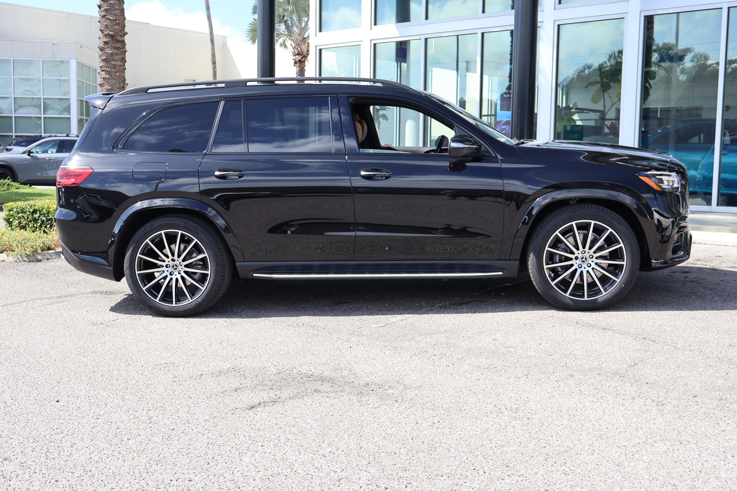 New 2026 Mercedes-Benz GLS 580 4MATIC image 8
