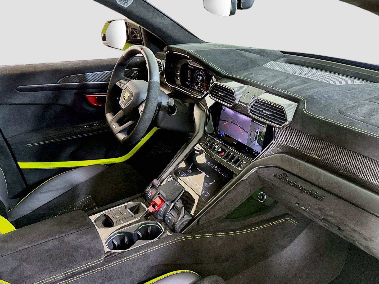 Used 2024 Lamborghini Urus Performante AWD/4WD image 32