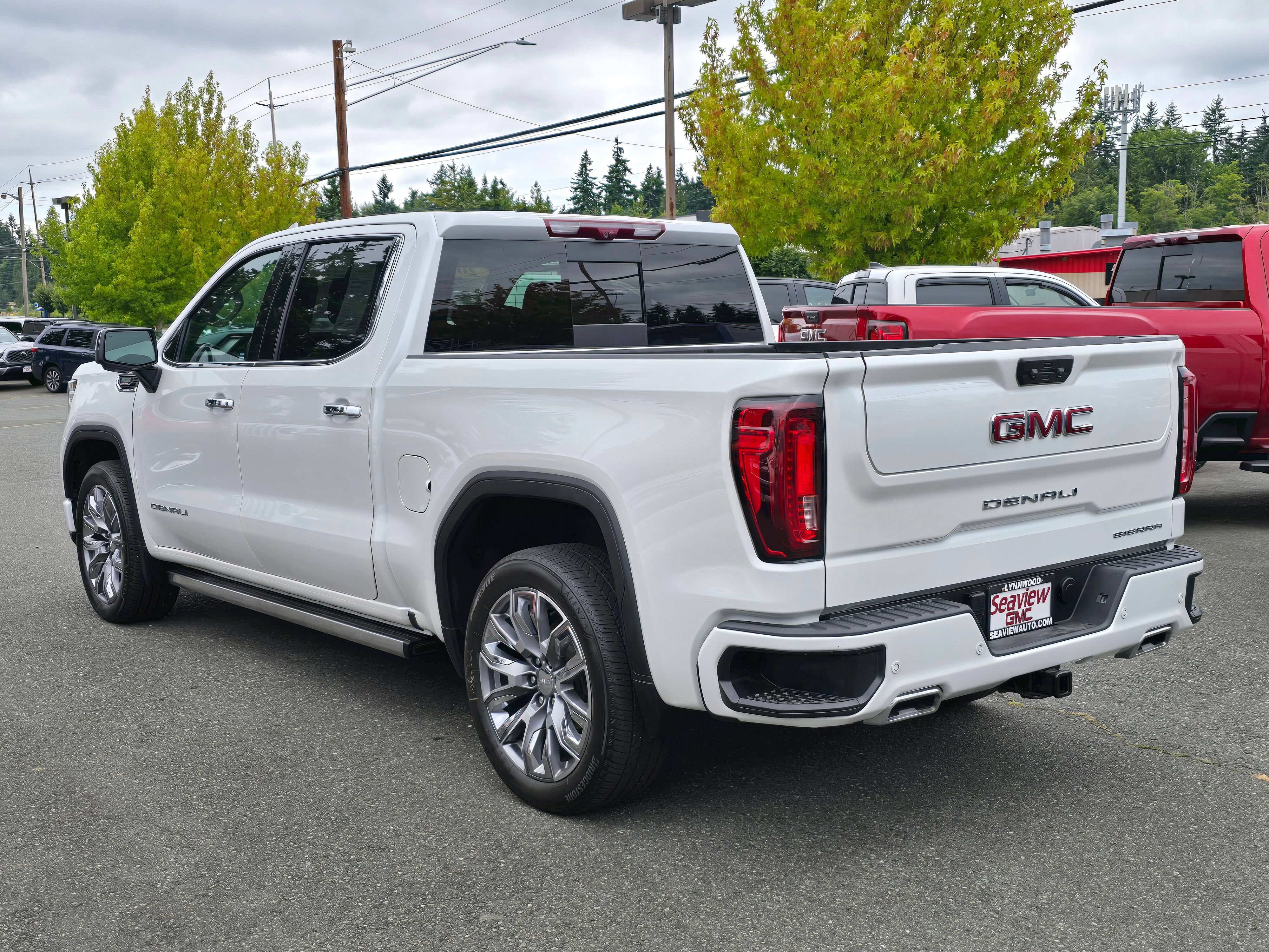 Used 2024 GMC Sierra 1500 Denali w/ Denali Reserve Package AWD/4WD image 5