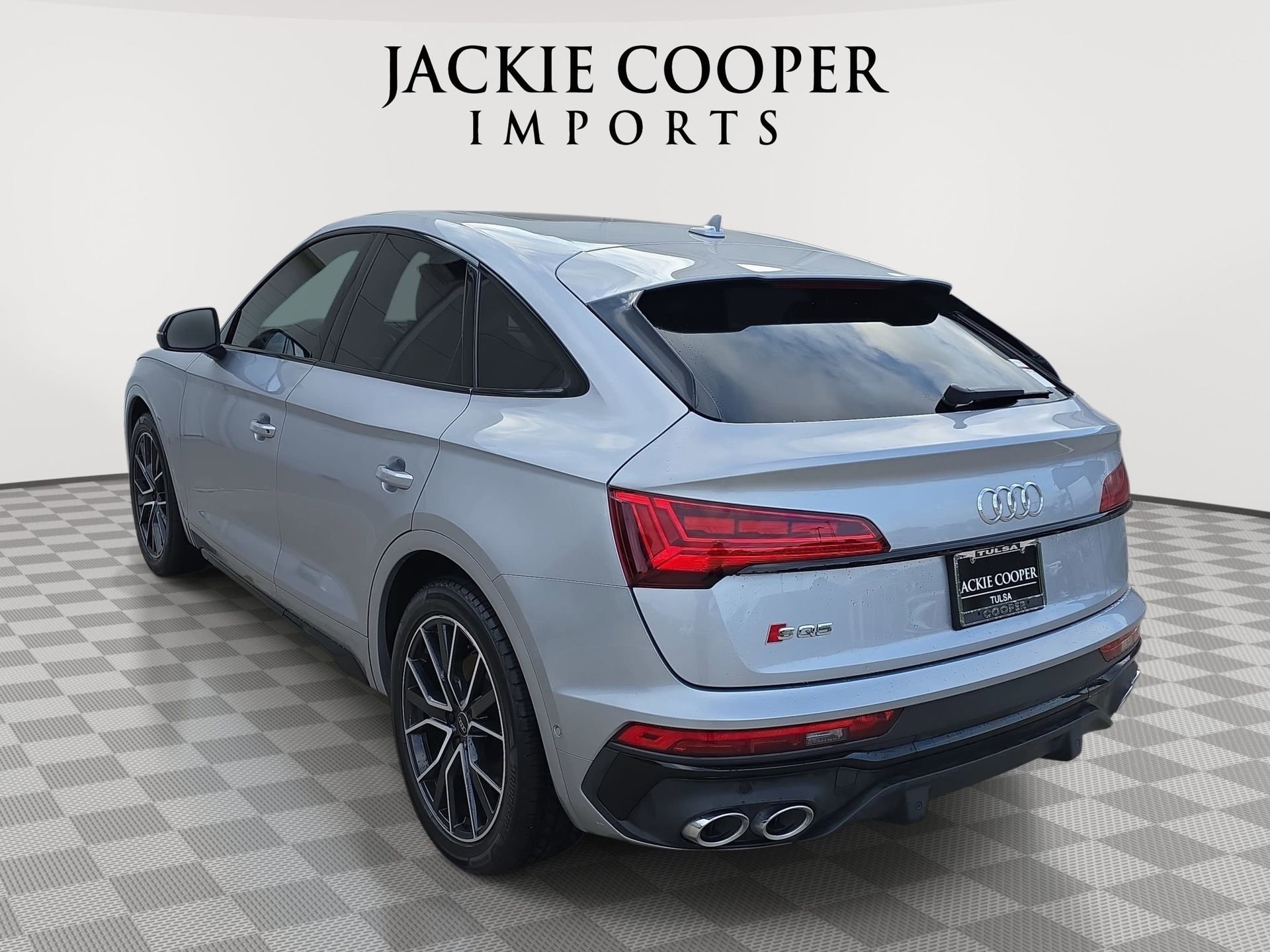 Used 2023 Audi SQ5 Prestige AWD/4WD image 7