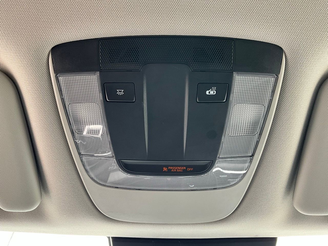 Used 2025 Kia Sportage LX image 16