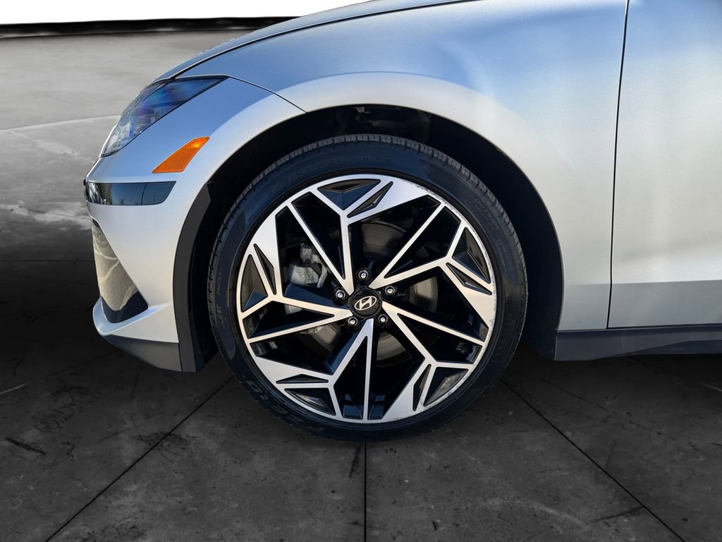 Used 2023 Hyundai Ioniq 6 SEL image 14