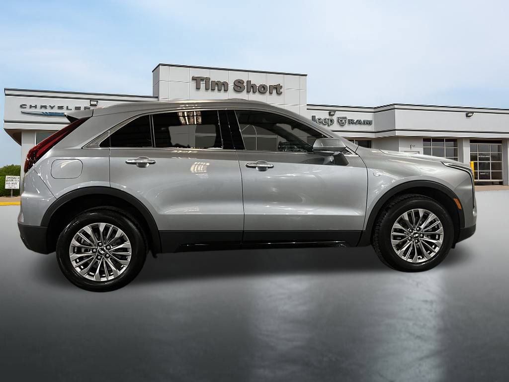 Used 2024 Cadillac XT4 Premium Luxury AWD/4WD image 4