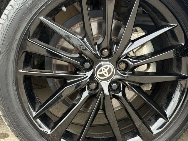 Used 2023 Toyota Camry XSE FWD image 9