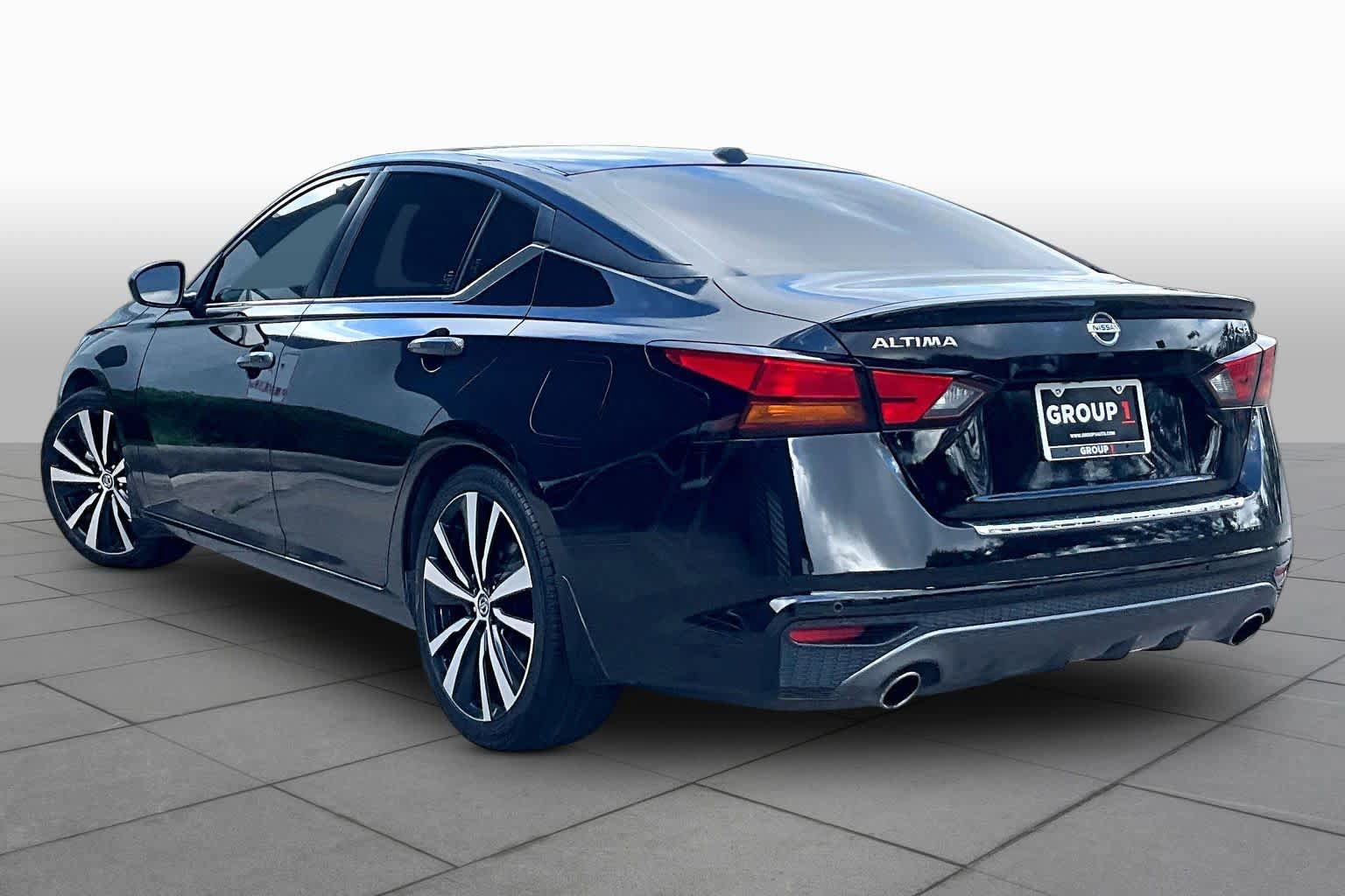 Certified 2021 Nissan Altima 2.5 SR FWD image 12