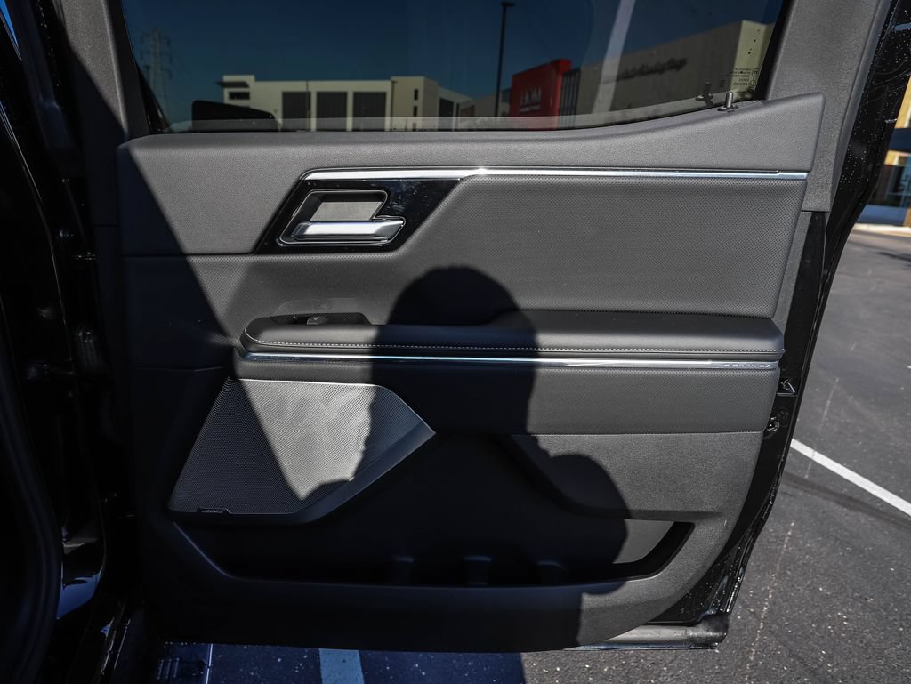 Used 2025 GMC Sierra EV Denali AWD/4WD image 22