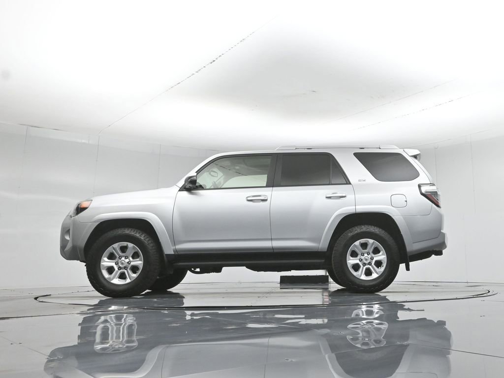 Used 2018 Toyota 4Runner SR5 Premium RWD image 8