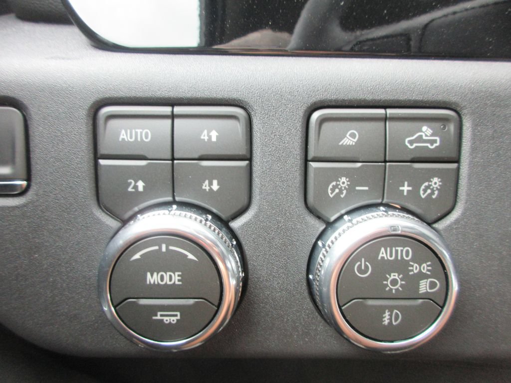 New 2026 GMC Sierra 2500 SLT AWD/4WD image 16