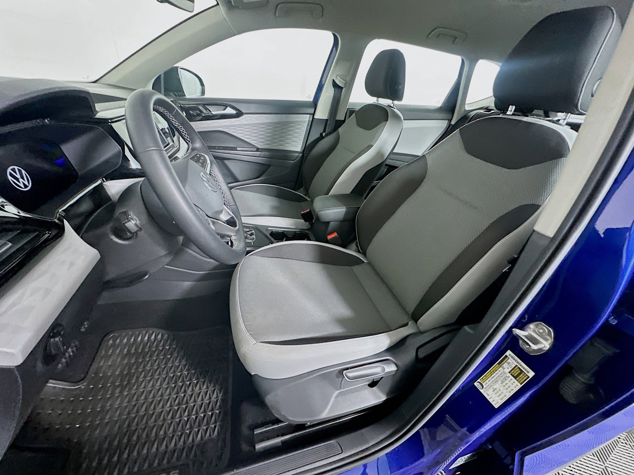 Used 2023 Volkswagen Taos S image 13