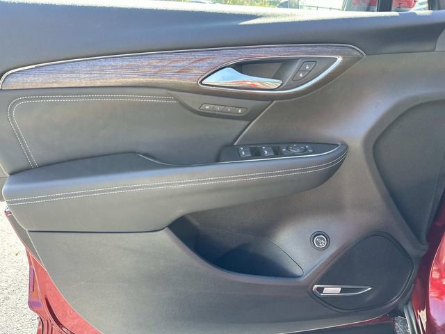 Used 2023 Buick Envision Avenir image 17