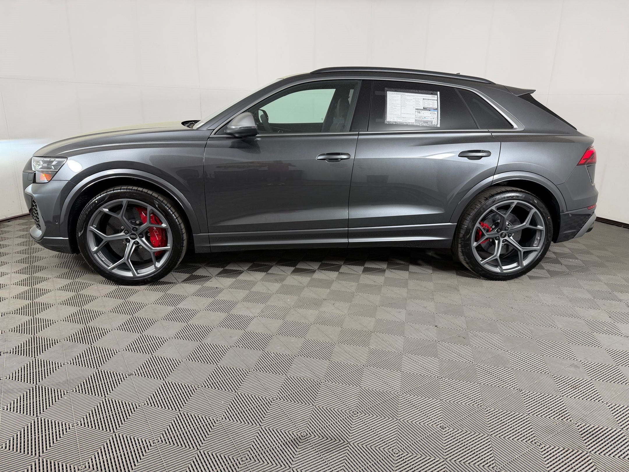 New 2026 Audi RS Q8 performance AWD/4WD image 2