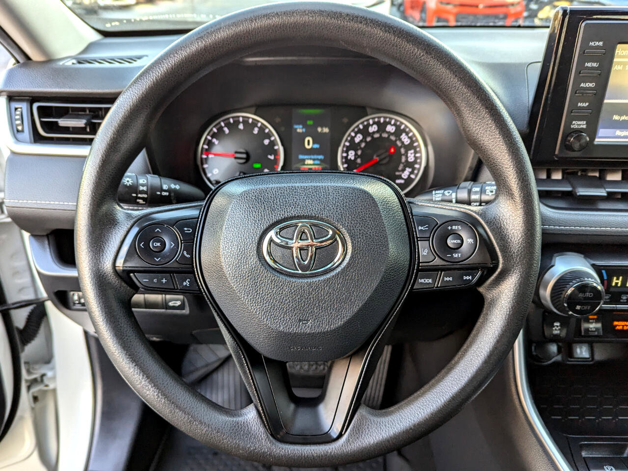 Used 2019 Toyota RAV4 XLE w/ Convenience Package image 15