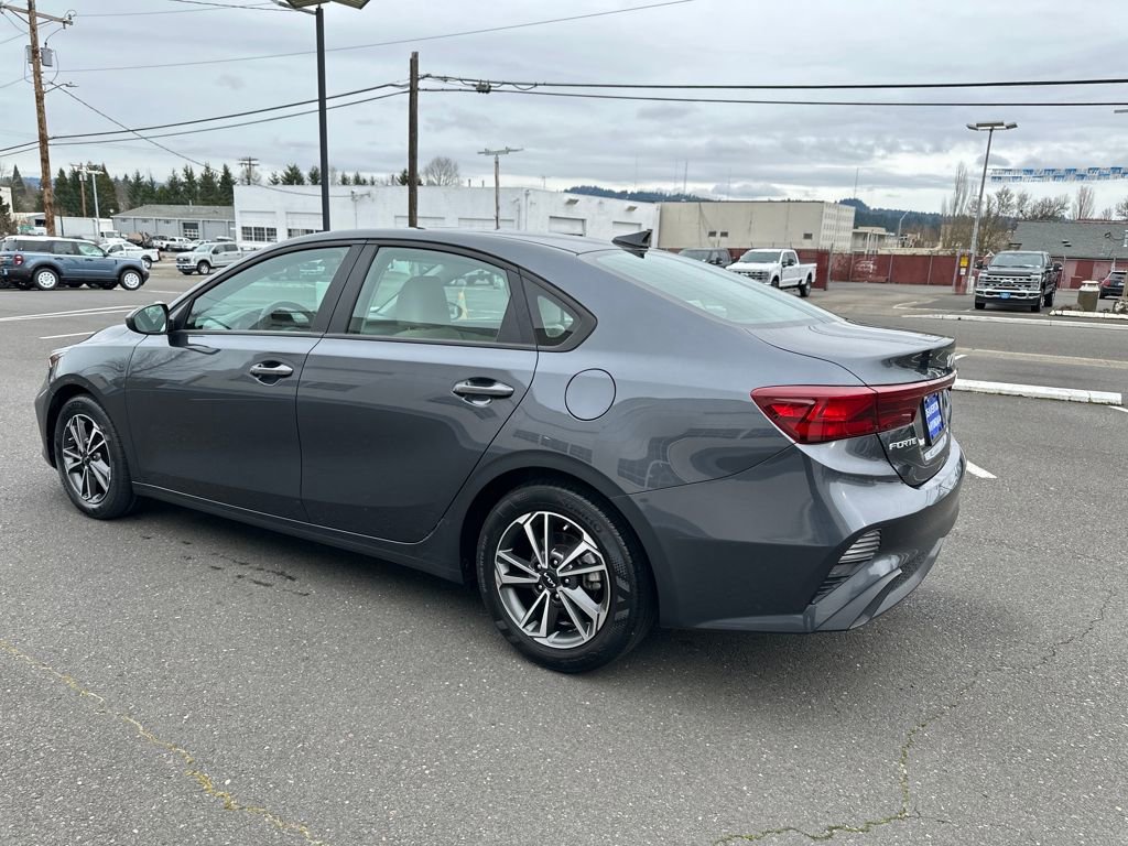 Used 2023 Kia Forte LXS image 4