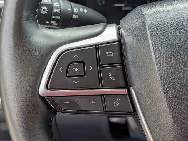 Used 2024 Toyota Highlander Platinum FWD image 24