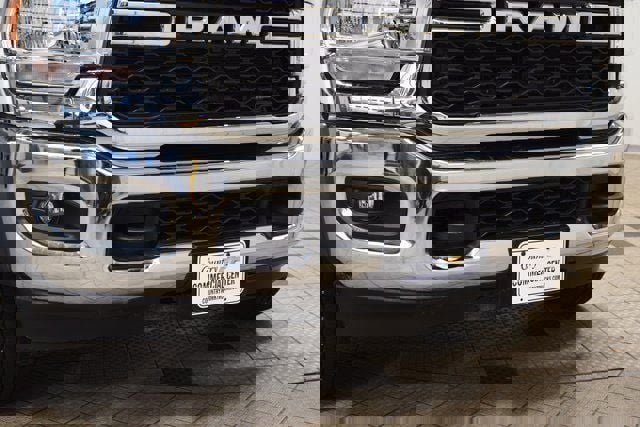 Used 2024 RAM 5500 Tradesman w/ Chrome Appearance Group image 7