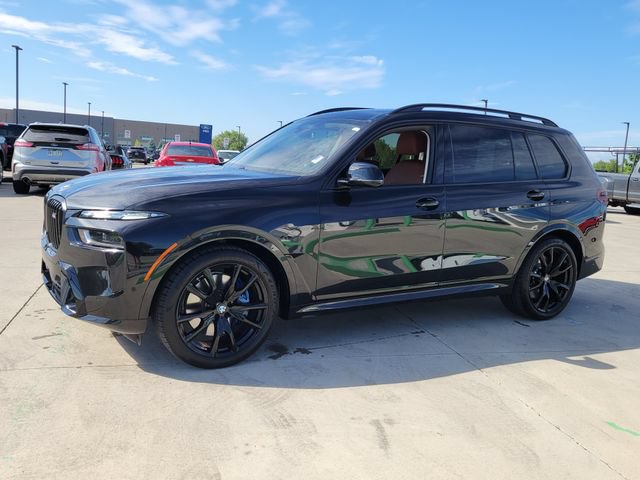 Used 2025 BMW X7 M60i AWD/4WD image 4