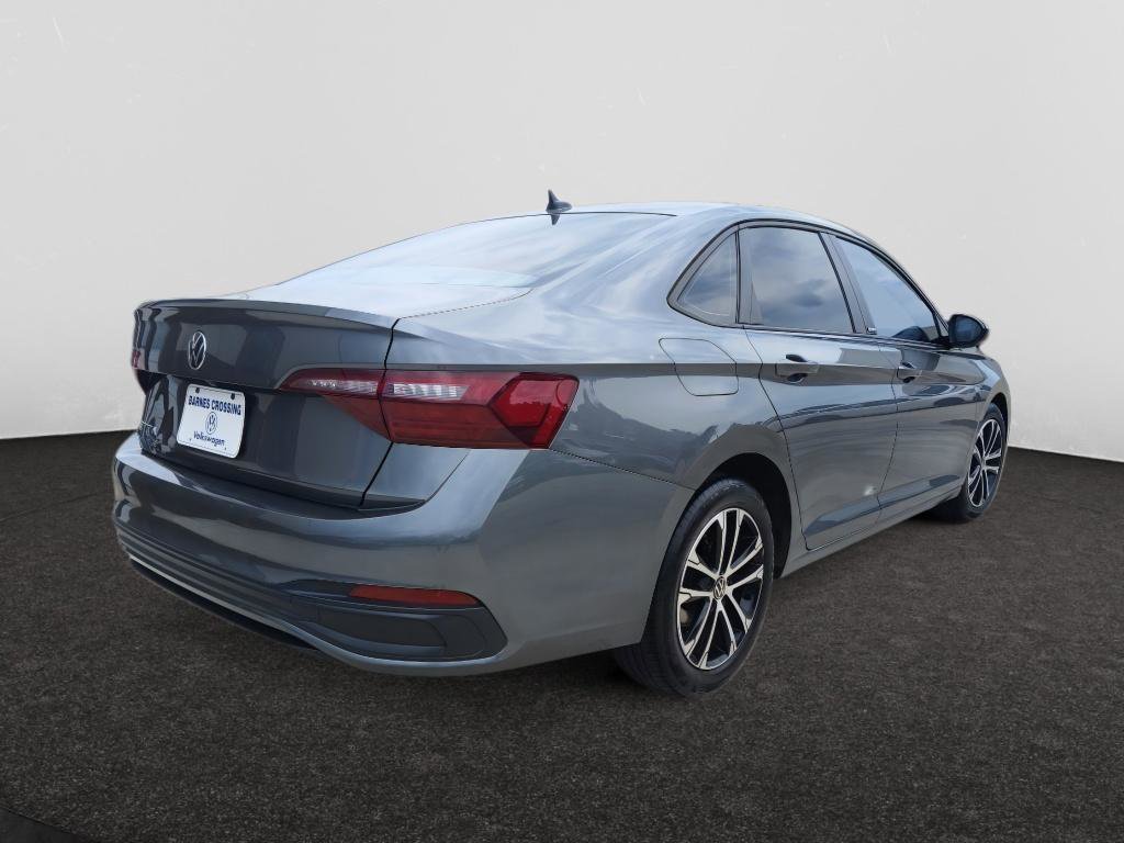 Used 2024 Volkswagen Jetta Sport FWD image 3