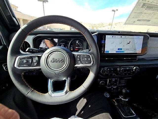New 2024 Jeep Wrangler Unlimited Sahara w/ Technology Group AWD/4WD image 13