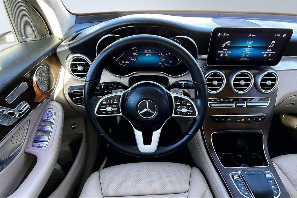 Used 2022 Mercedes-Benz GLC 300 4MATIC image 5