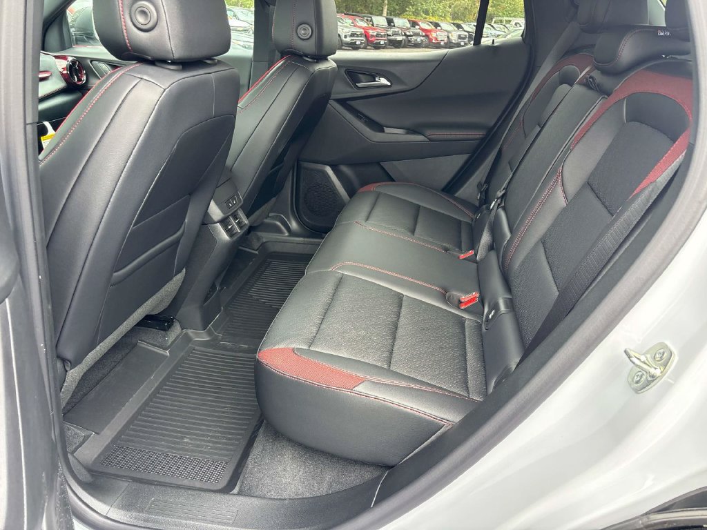 New 2027 Chevrolet Equinox RS w/ Safety and Technology Package AWD/4WD image 6