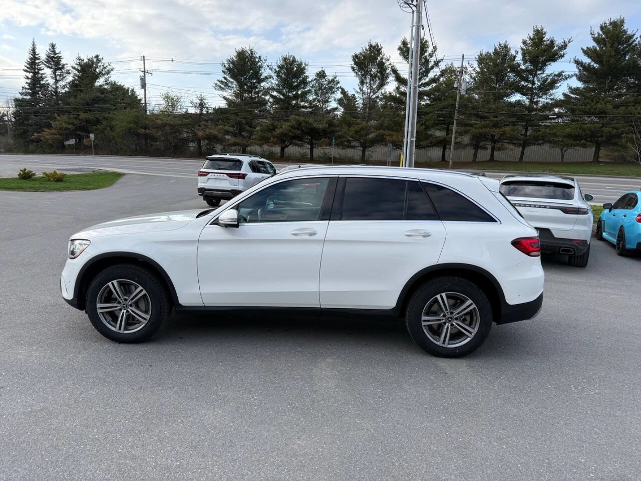Used 2022 Mercedes-Benz GLC 300 4MATIC image 9