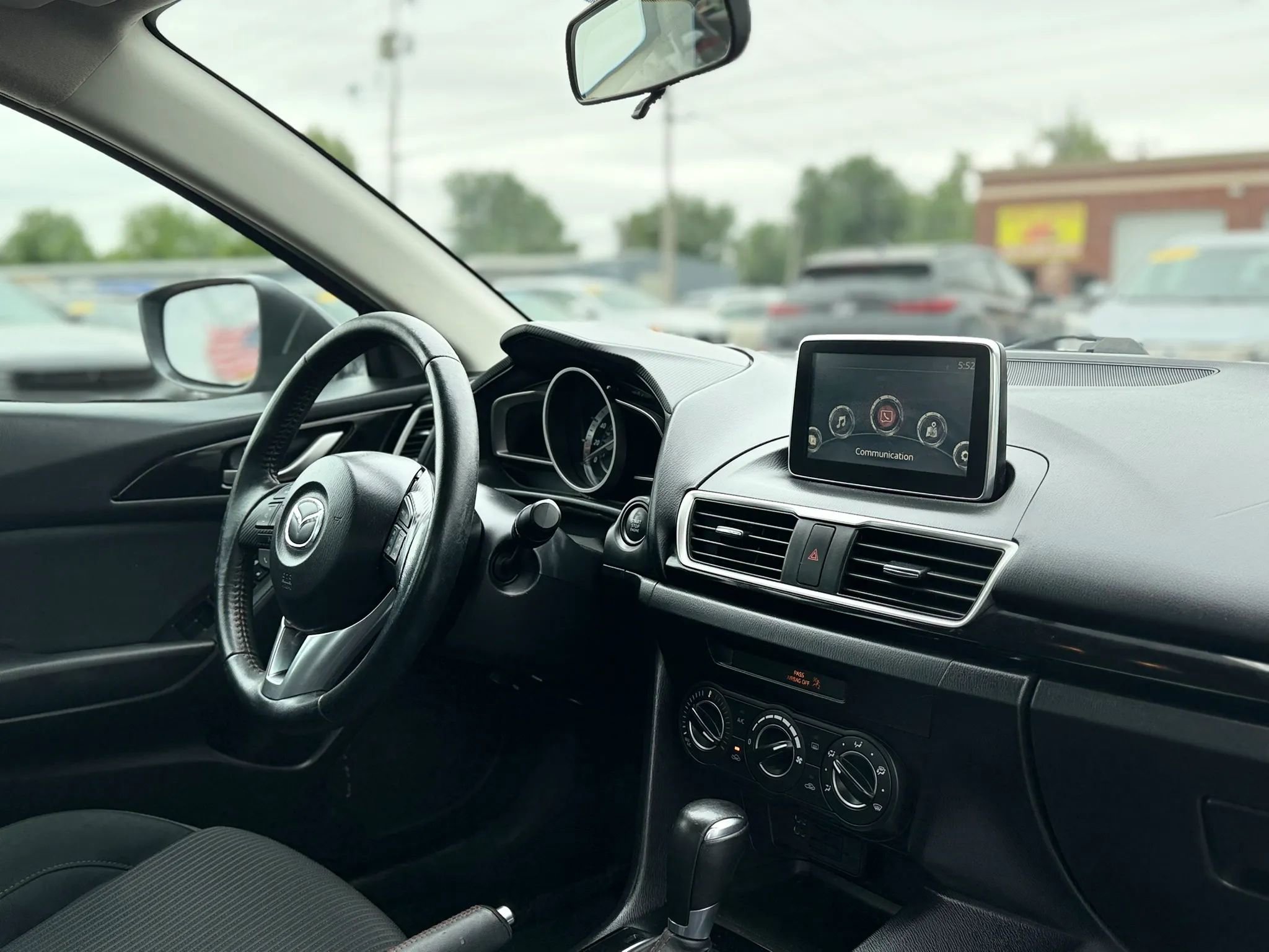 Used 2015 MAZDA MAZDA3 i Touring FWD image 37