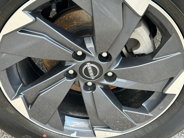 Used 2025 Nissan Rogue SV FWD image 29