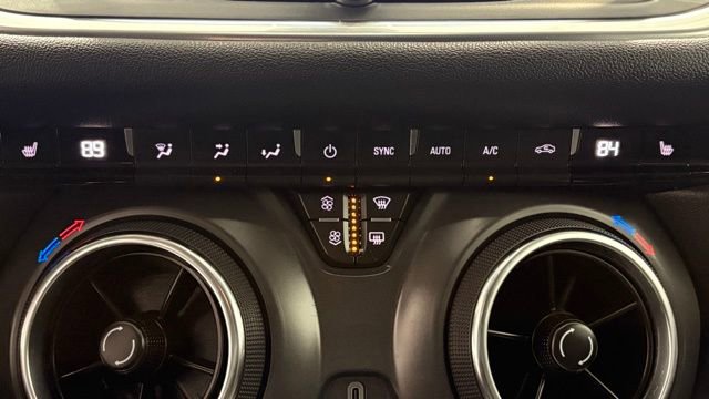 Used 2025 Chevrolet Blazer LT image 37