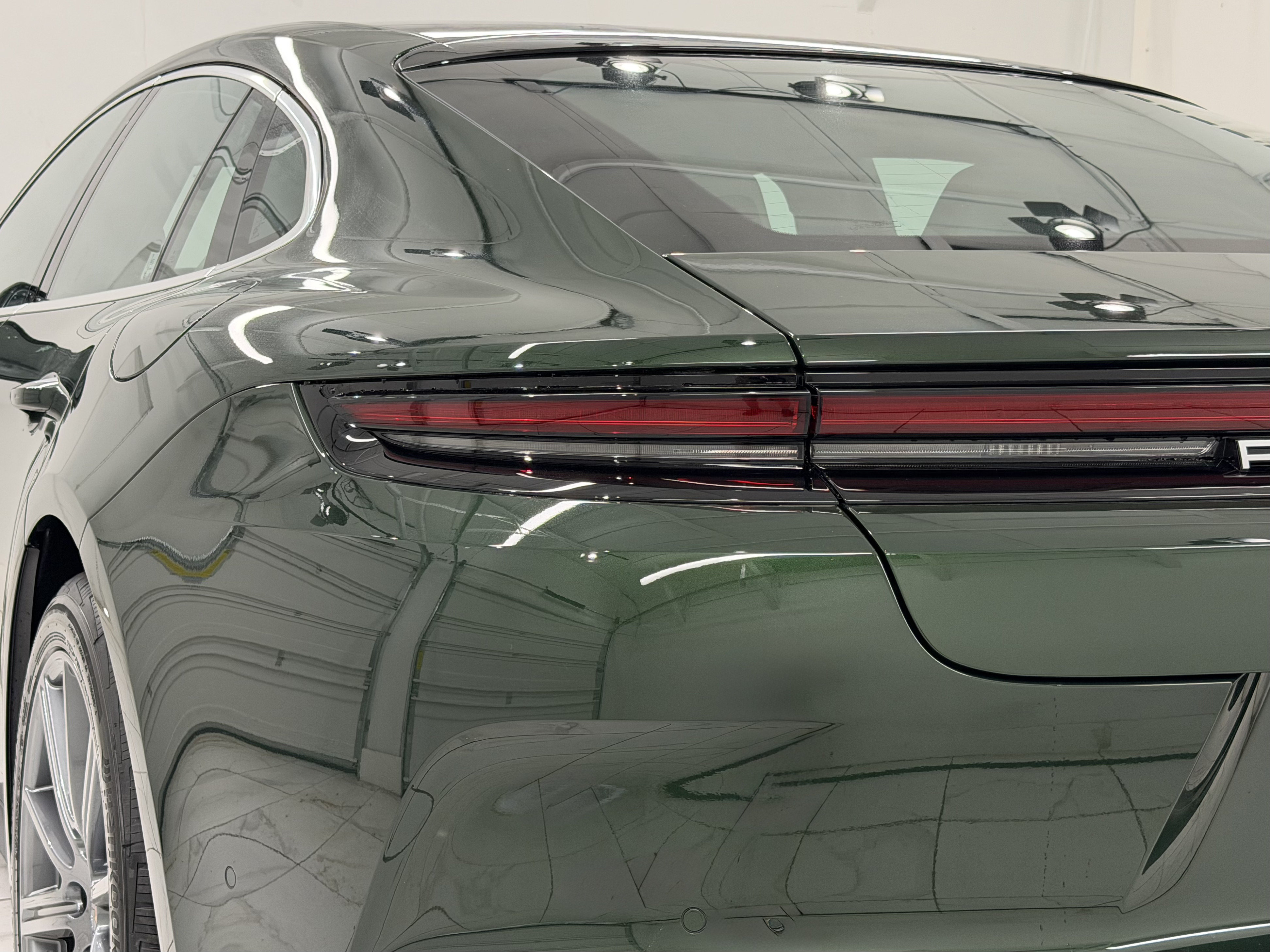 New 2026 Porsche Panamera 4 AWD/4WD image 18