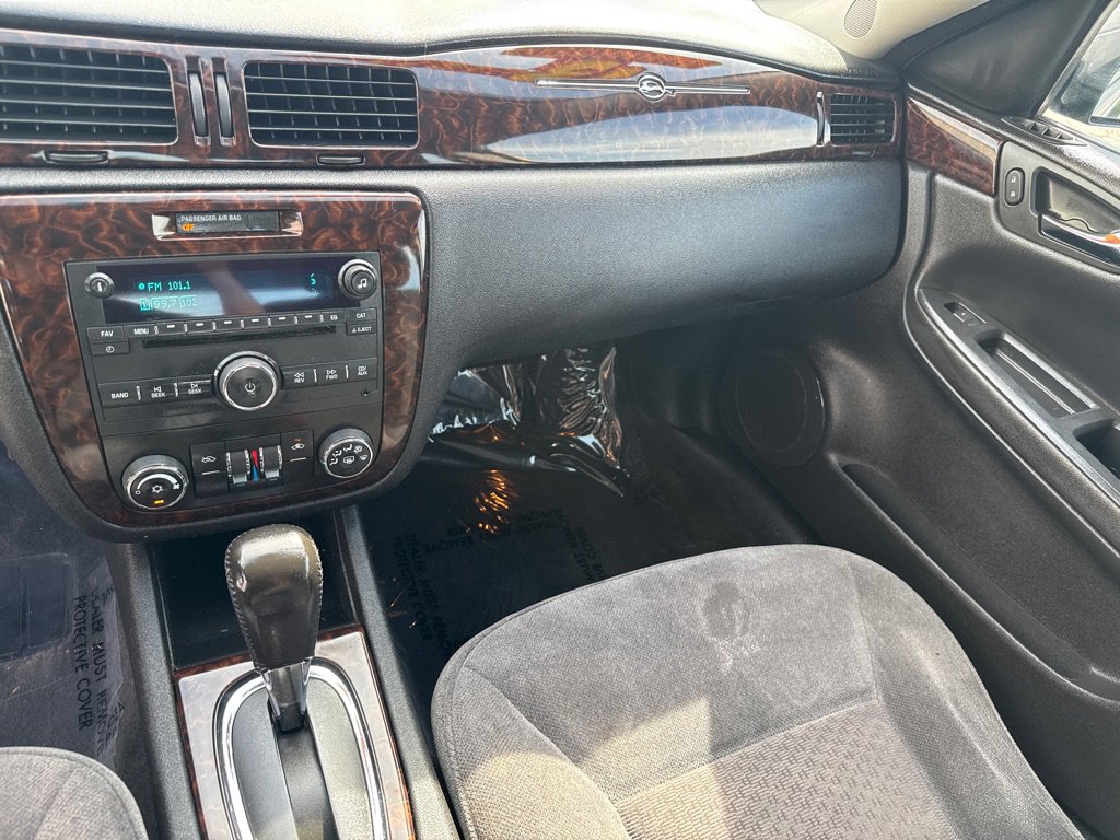 Used 2013 Chevrolet Impala LT FWD image 14