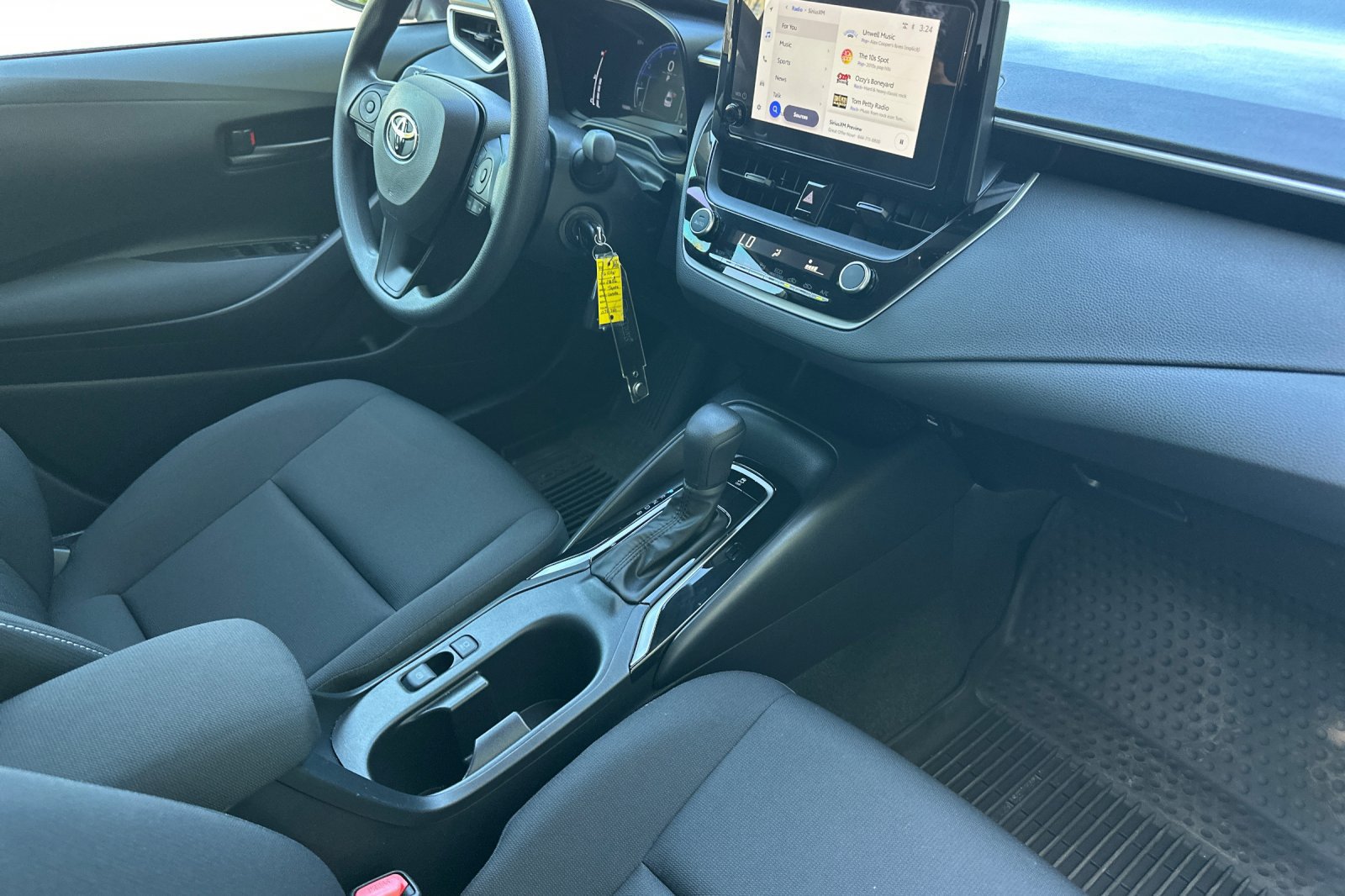 Used 2026 Toyota Corolla LE FWD image 12