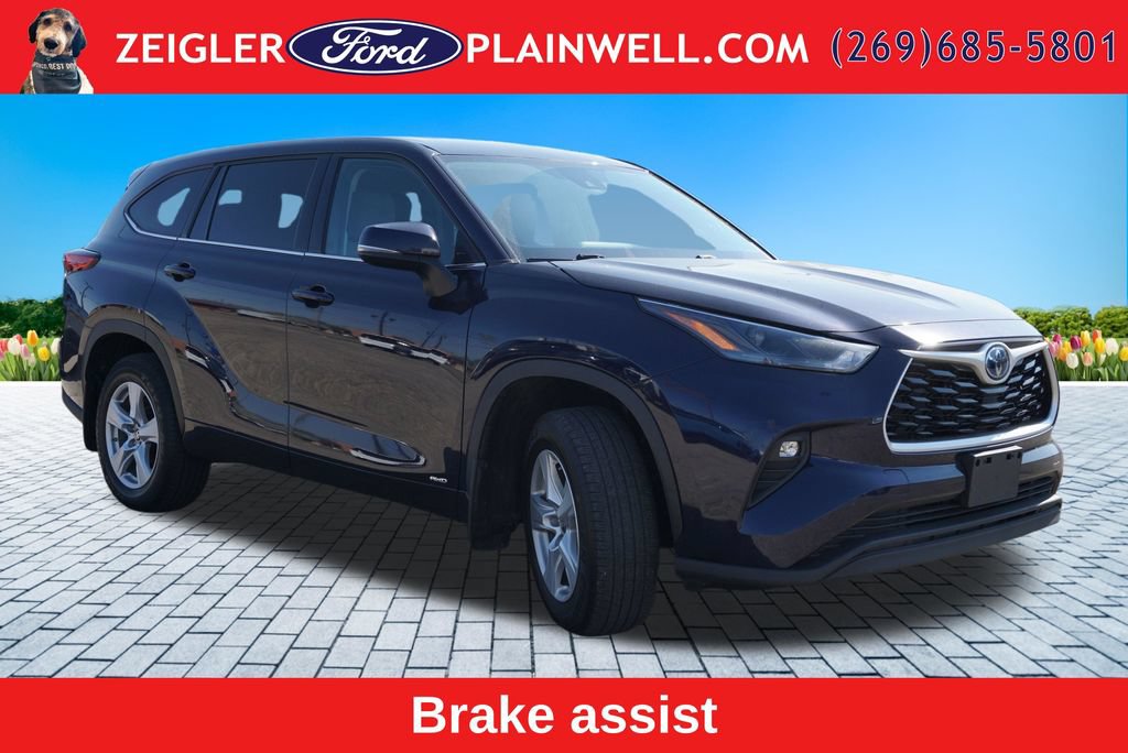 Used 2022 Toyota Highlander LE AWD/4WD image 7